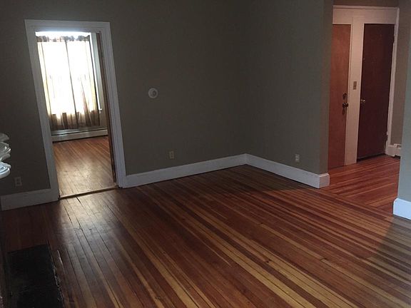 4th image of 22 Townley Street 2 And 3 Bedroom Units Available