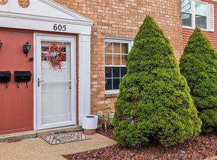 605 Hickory Cir N, Canonsburg, PA