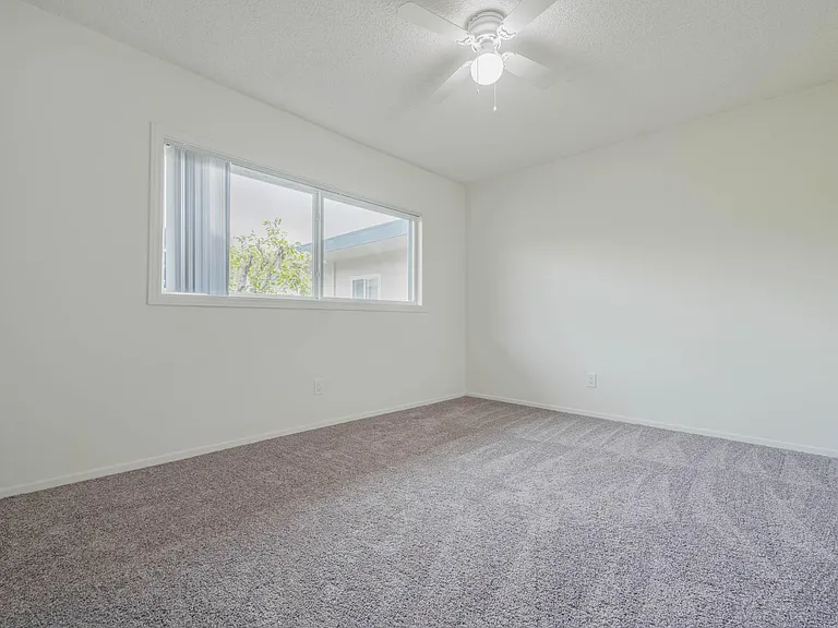 1130 Marine Avenue — Photo 25