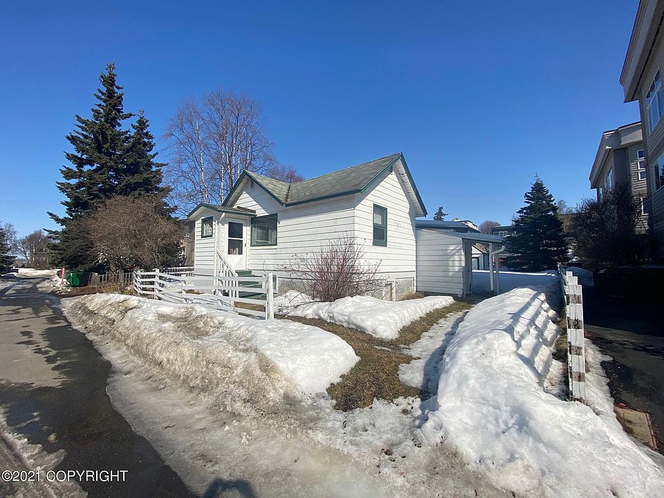 1st image of 634 N St