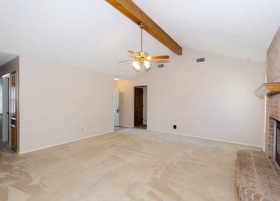 4th image of 1025 E 41st Pl