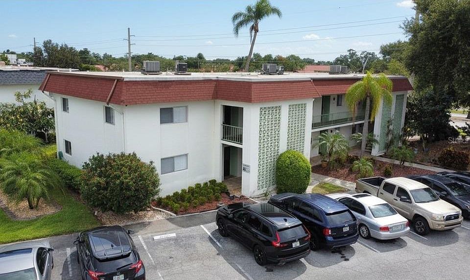 1st image of 3606 Beneva Rd Unit 504