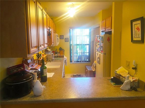 3rd image of 1446 SE Colchester Cir