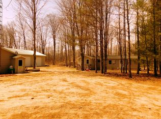 10685 Quarterline Rd, Manistee, MI 49660