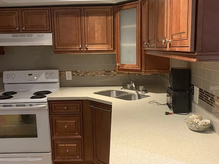 100 Rory Rd #BASEMENT — Photo 5
