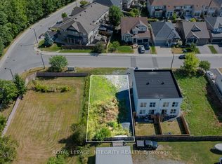 877 A Contour St, Ottawa, ON K1W0G6