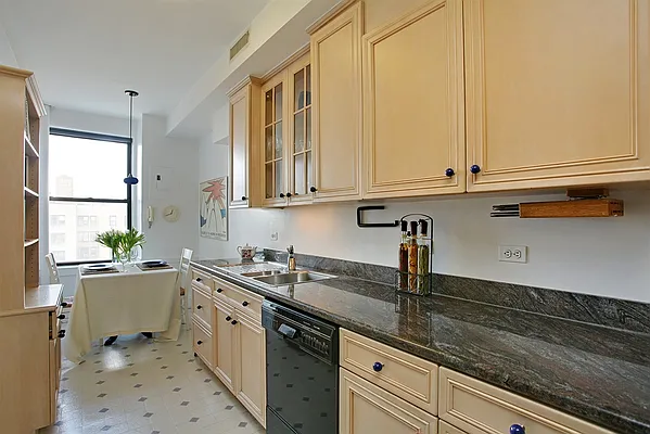 Sold by Corcoran | media 2