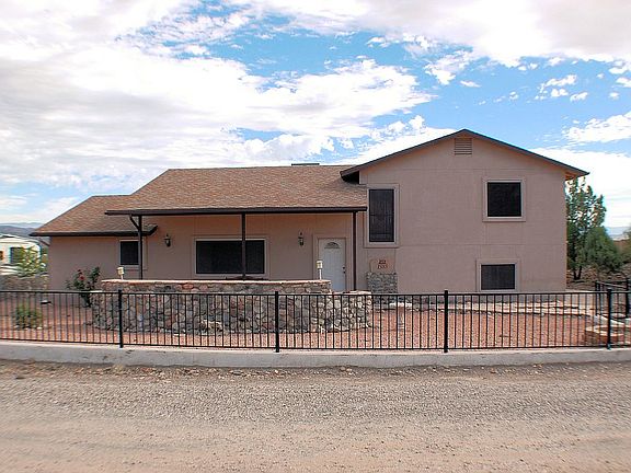 2nd image of 1585 N Cholla Ln