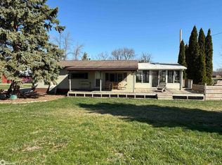307 10th Ave, Ackley, IA 50601