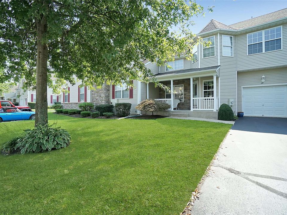 1st image of 89 Meadow Pond Cir #89