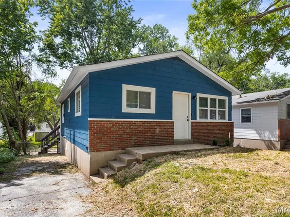 10249 Count Dr, Saint Louis, MO 63136