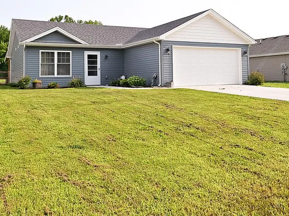 890 Brickyard Dr, Sunman, IN 47041