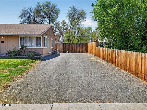 3rd image of 105 K St