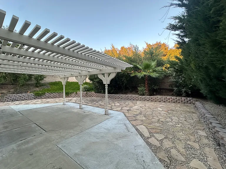 596 Aspen Ridge Ct — Photo 13