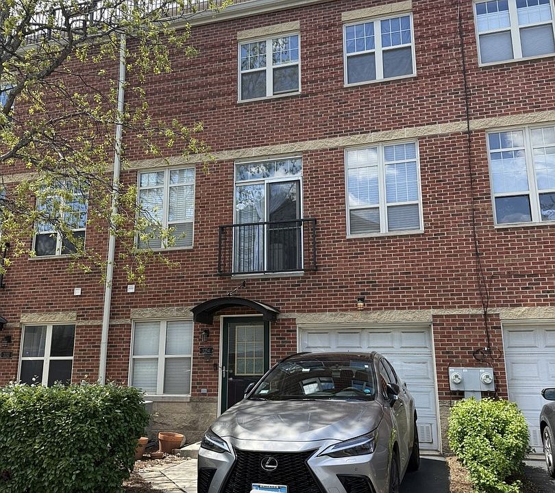 1st image of 3254 N Washtenaw Ave