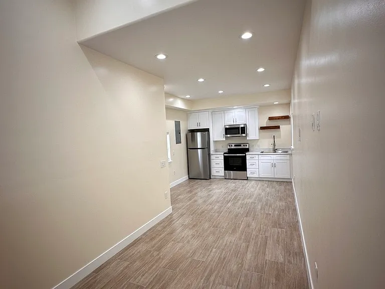 114 Franklin St #D — Photo 1