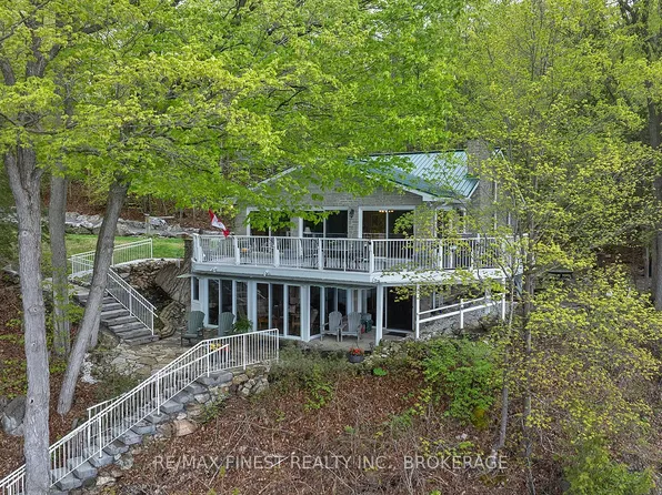 8126 Perth Rd, South Frontenac, ON K0H 2L0