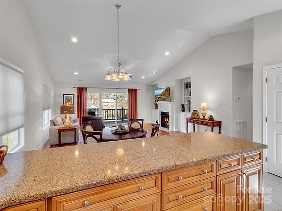 5th image of 55 Tri Vista Dr APT 3