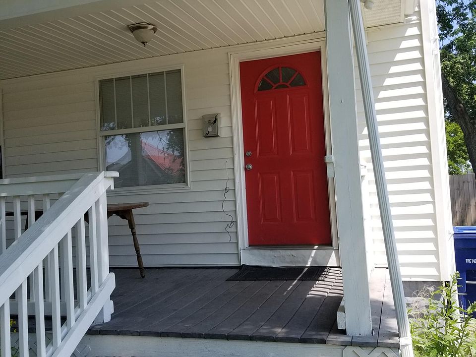 1st image of 526 E Tompkins St