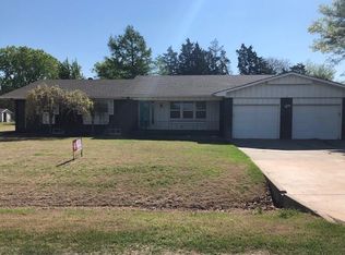 1300 S Wheatridge Dr, Wichita, KS 67235