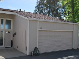 423 Ridgeview Dr, Pleasant Hill, CA 94523