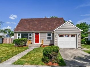 18349 Ridgewood Ave, Lansing, IL 60438