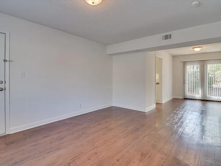 Annaberg Apartments — Photo 28