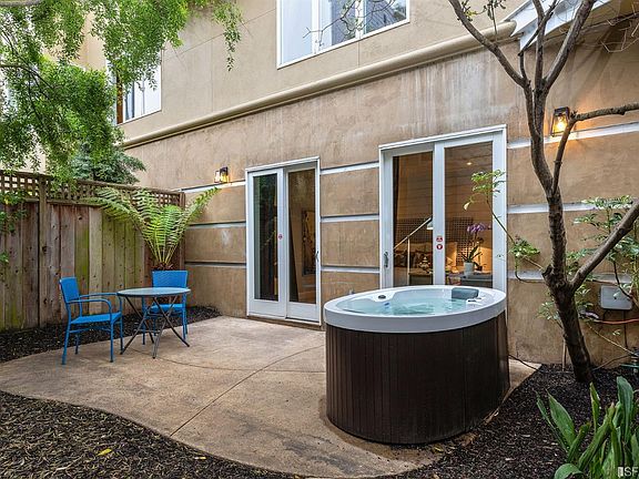 3rd image of 798 Stanyan St APT 2
