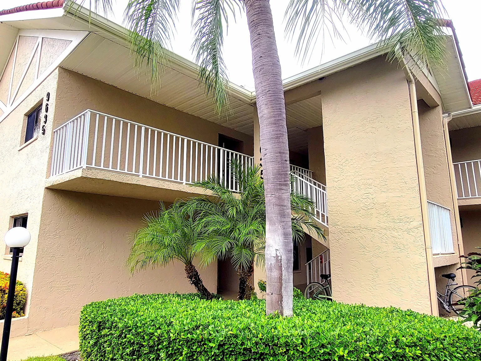 1 bed, 1.5 bath, 848 sqft, $1,250 — Photo 1