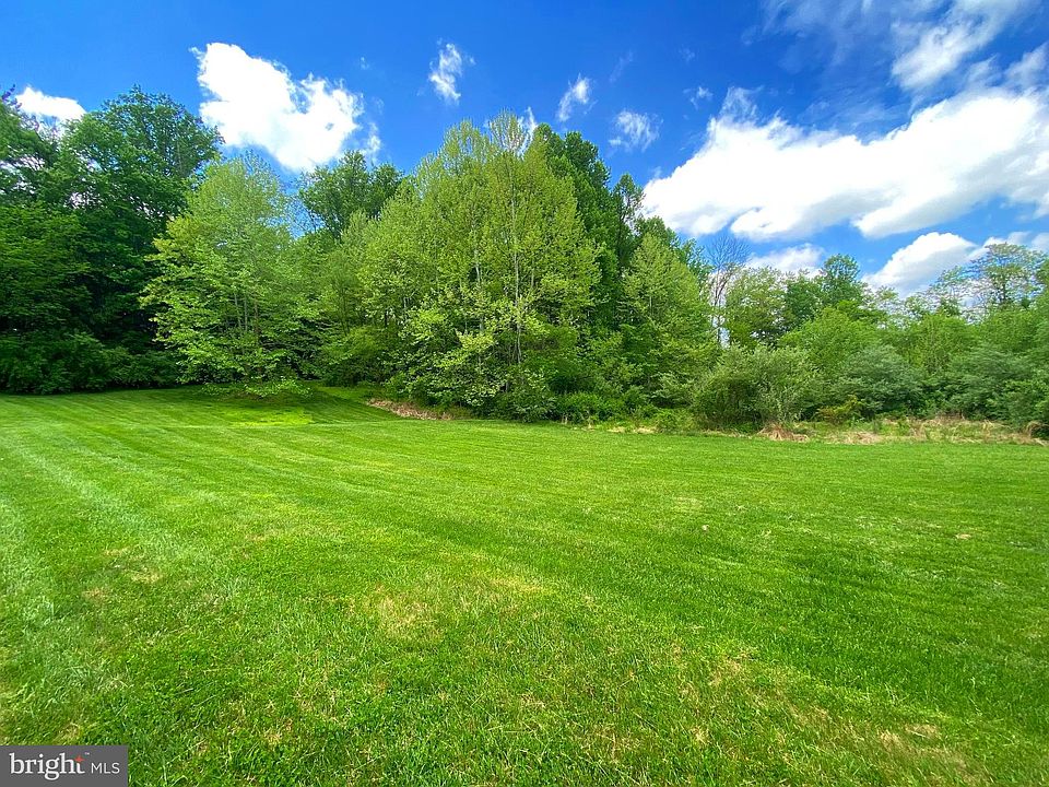 1st image of 21 Delaney Dr