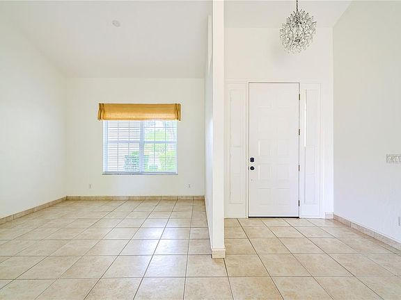 3rd image of 5 Strawood Point