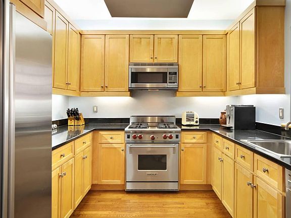 2nd image of 53 N Moore St APT 2DE