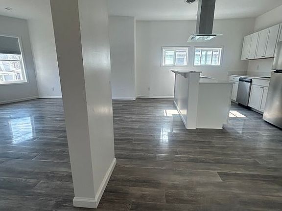 2nd image of 239 6th Ave Unit 2
