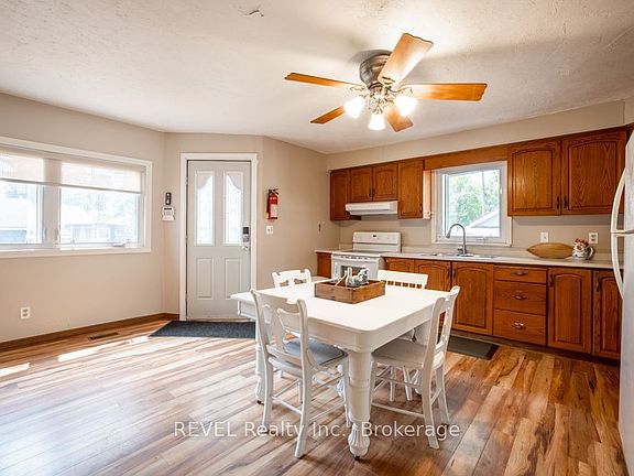 3rd image of 353 Oakwood Ave