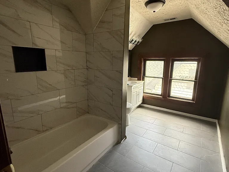2060 Central Ave #2 — Photo 11