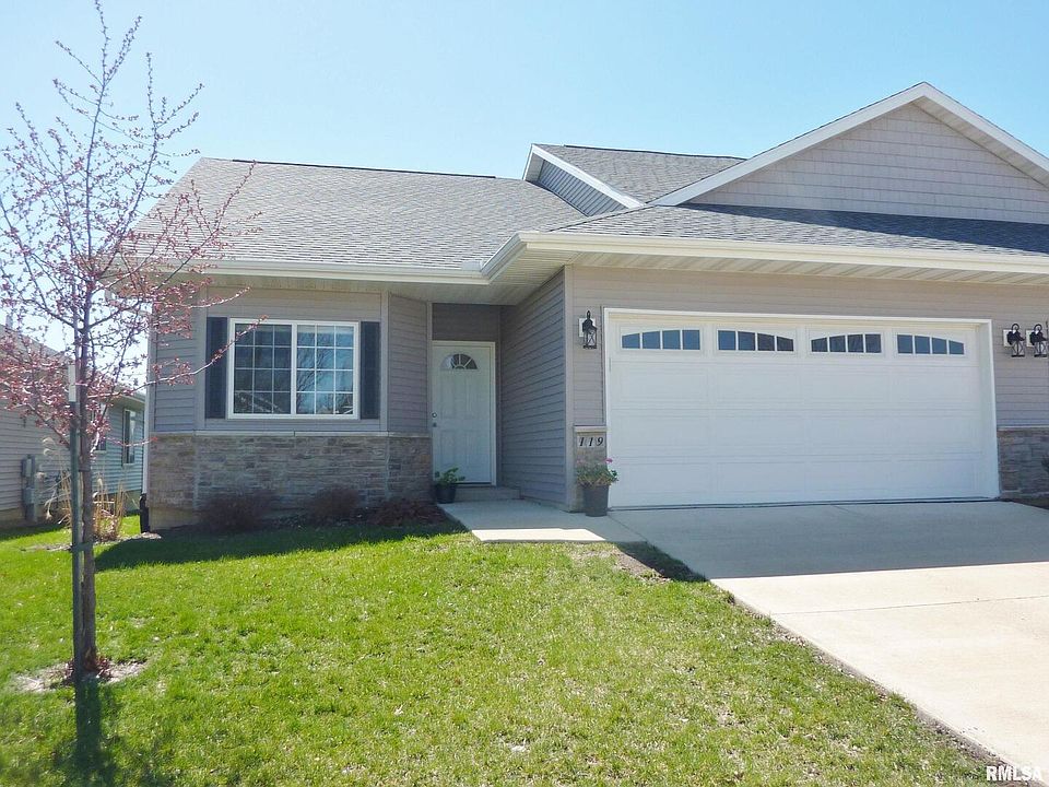 1st image of 119 W Pinehurst Dr