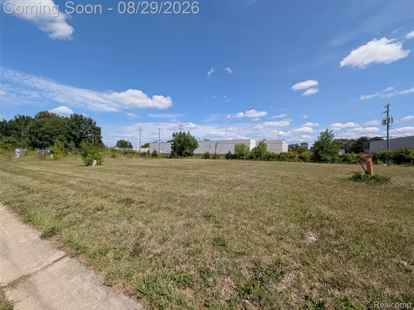 594 Boyd St, Pontiac, MI 48342