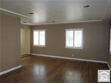 3rd image of 424 Elmgate St