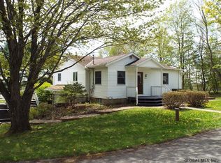 385 McQueen Rd, Amsterdam, NY 12010