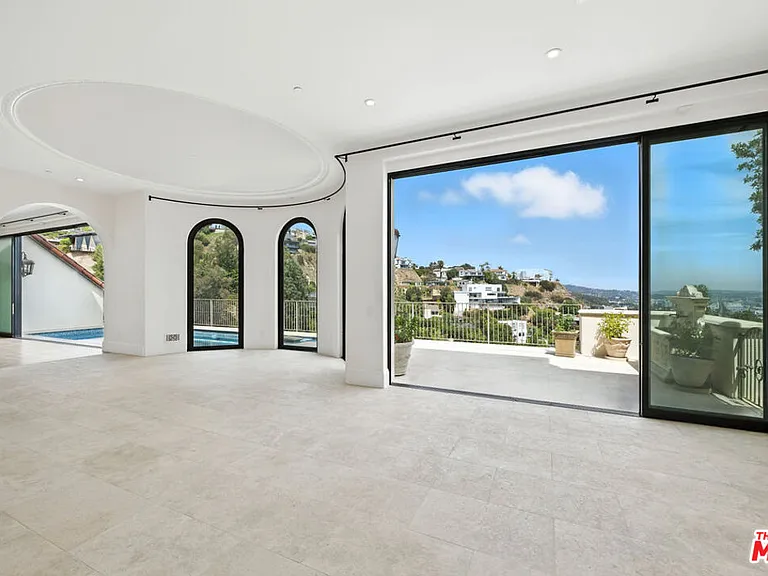 1675 N Woods Dr — Photo 27