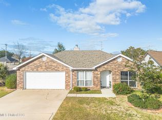 2082 Juniper Dr, Biloxi, MS 39532