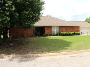 913 Bluestem Rd, Enid, OK 73703