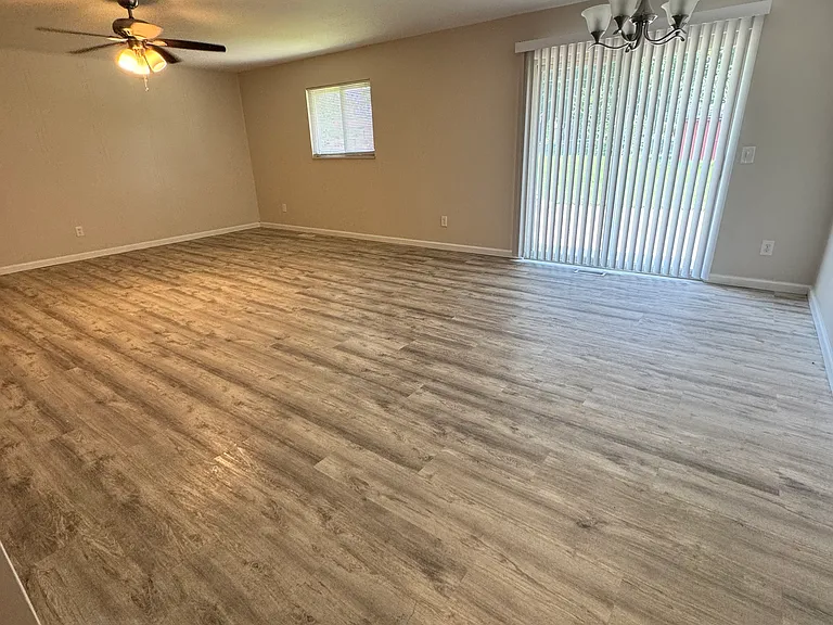 2263 Millwood Rd — Photo 11