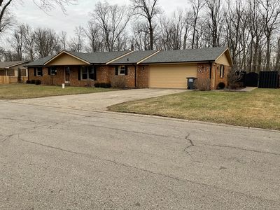 2200 Kitchen Dr, Anderson, IN, 46017