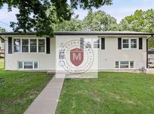 616 Santa Fe St, Leavenworth, KS 66048