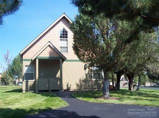 8711 Cliff Swallow Dr, Redmond, OR 97756