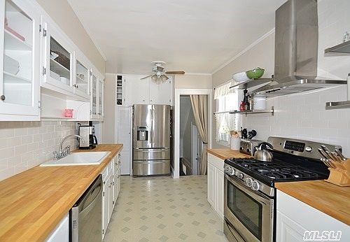 5th image of 2890 Charles St