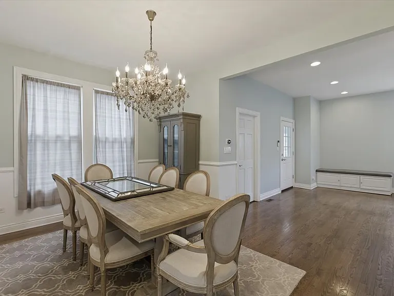 1828 W Berenice Ave — Photo 2