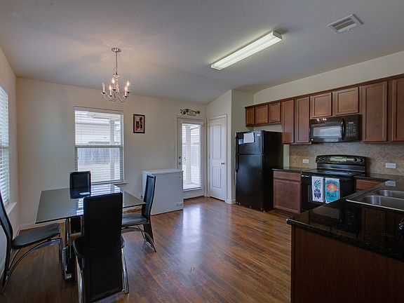 4th image of 12400 Waterford Run Way