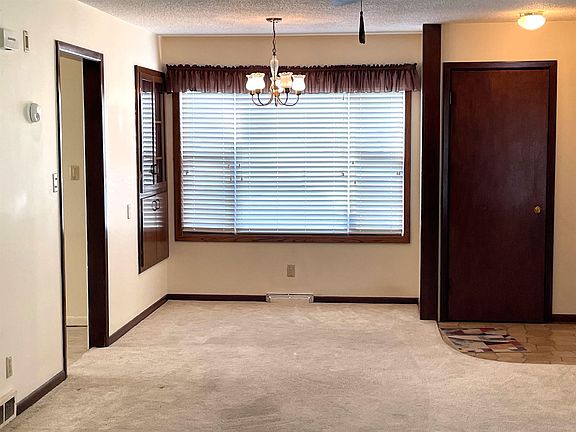 3rd image of 2403 Canal Blvd